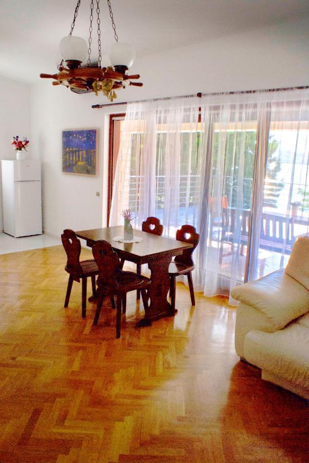 Apartmani Ribarica**** Karlobag Dış mekan fotoğraf