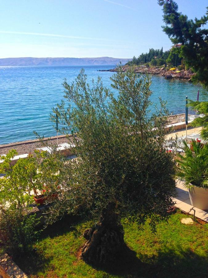 Apartmani Ribarica**** Karlobag Dış mekan fotoğraf