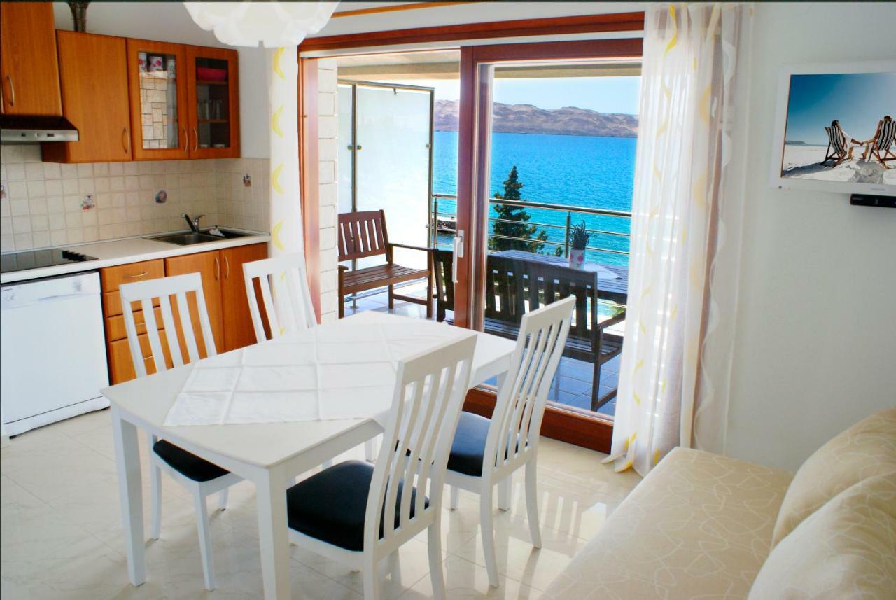 Apartmani Ribarica**** Karlobag Dış mekan fotoğraf